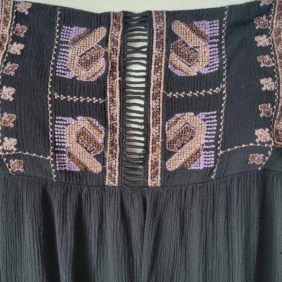 Cute ladies long sleeve dress...id#018 - Picture 2 of 5